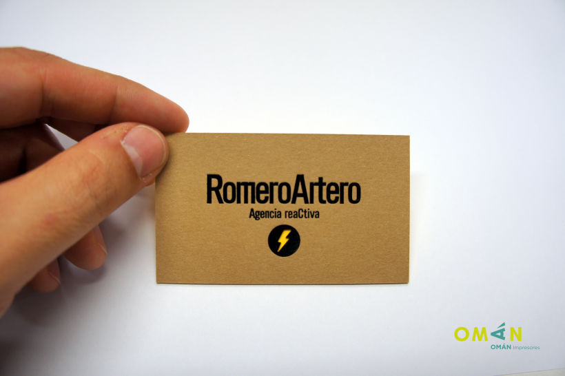 Cuaderno y tarjetas de visita para la Agencia Romero Artero 4