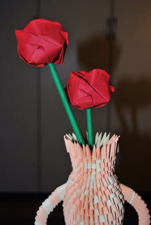 Jarrón y Rosas. Origami 3D 7