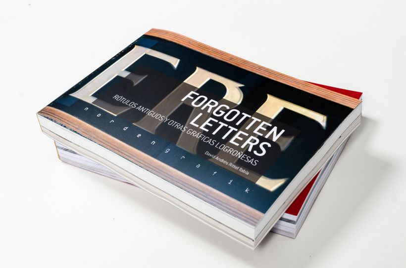 Forgotten Letters: Trabajo final de los estudios de diseño gráfico en la ESDIR 4
