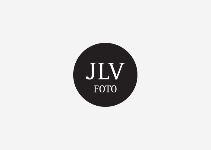 JLV foto. Diseño de marca y papelería corporativa para JLV foto. -1