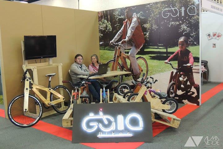 Gaia Bikes - Exhibición para Jóvenes Empresarios 2015 0