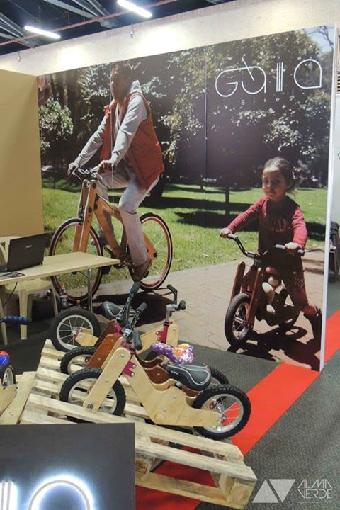 Gaia Bikes - Exhibición para Jóvenes Empresarios 2015 1