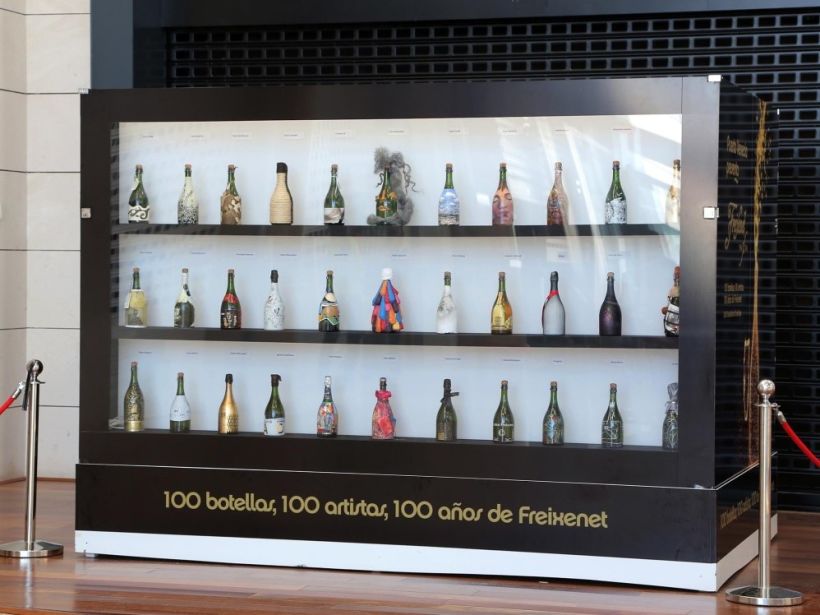 100 botellas, 100 artistas, 100 años Freixenet 1
