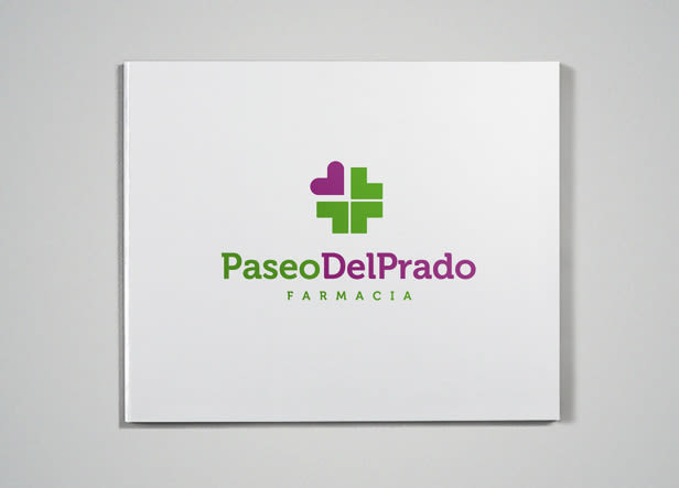 Logotipo para farmacia madrileña situada en el entorno del Museo del Prado. El icono se basa en la estructura en cuadrícula de los edificios de esa zona del ensanche madrileño.  1