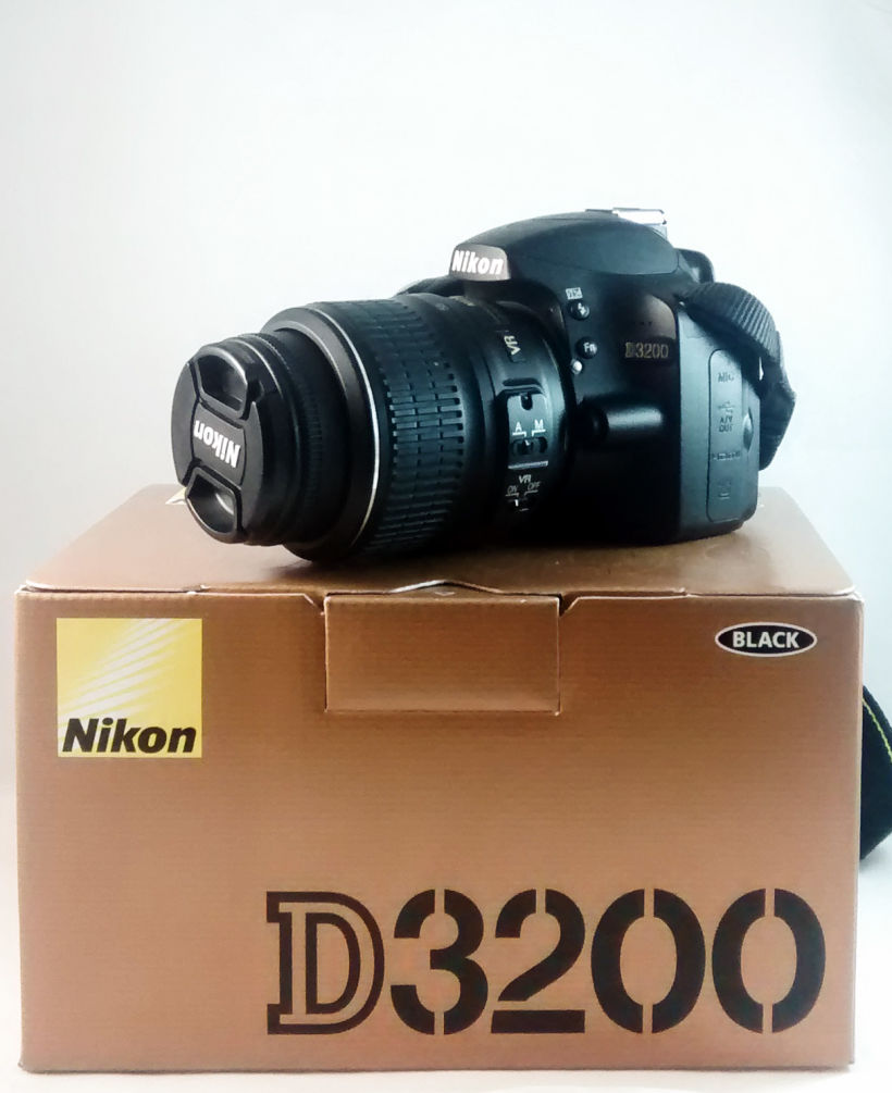 Vendo Nikon D3200 0