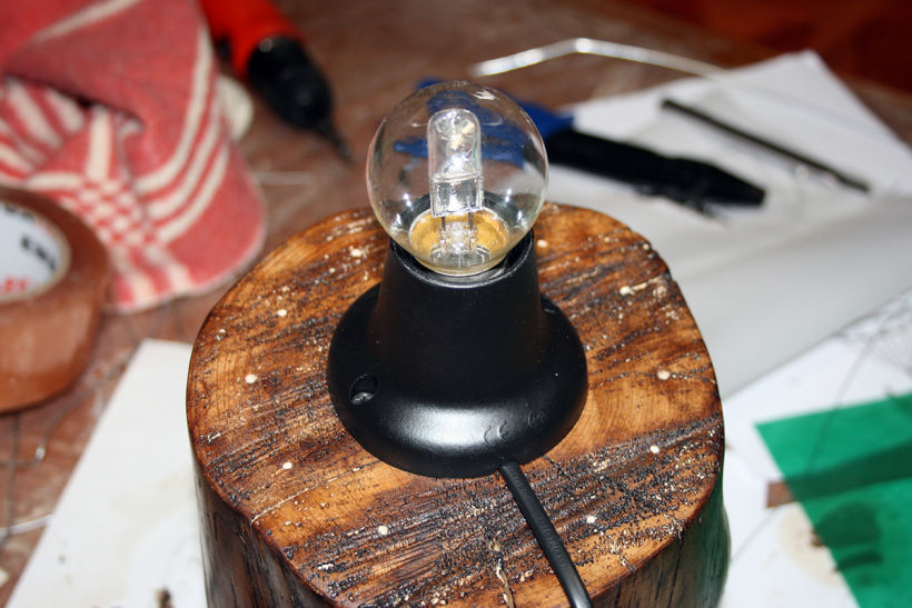 Creación de una lámpara a partir de un tronco de madera. 2