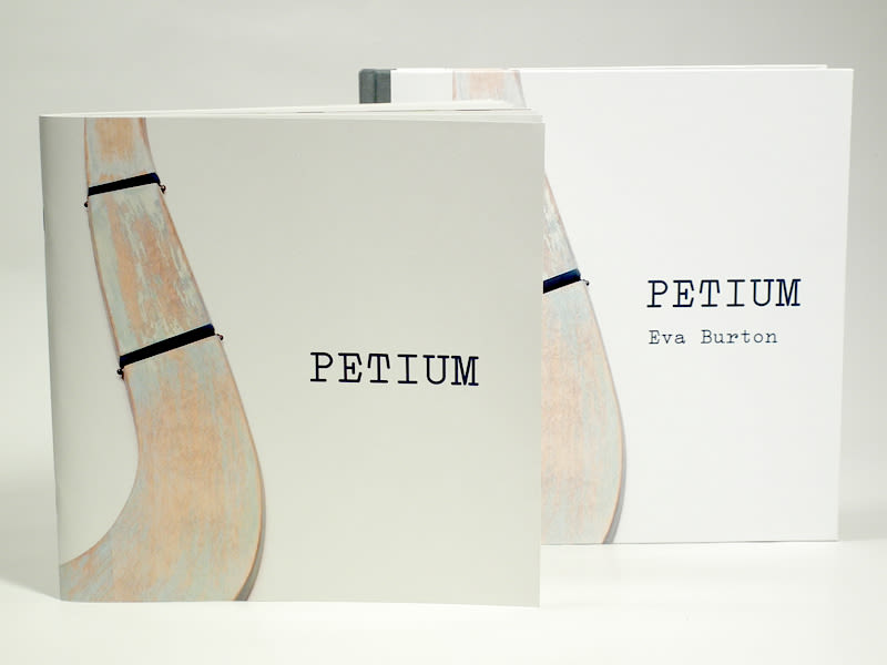 Catálogo y Dossier "Petium" de Eva Burton -1