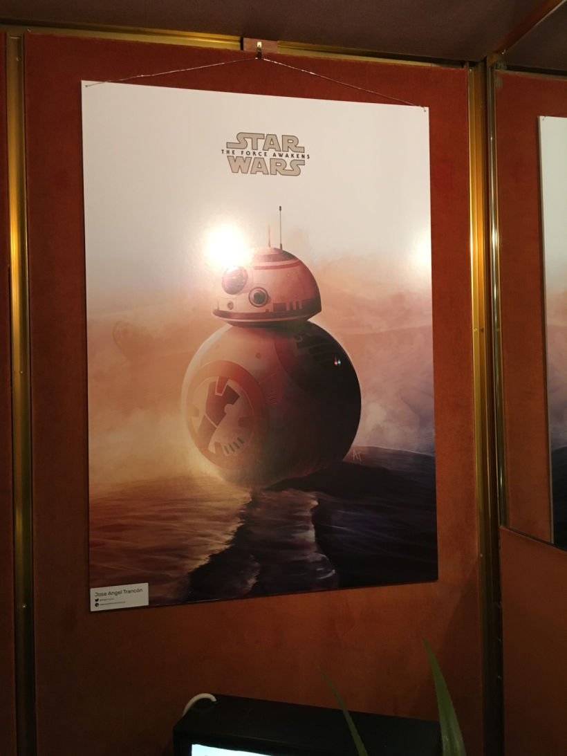 Poster alternativo para la exposición "Star Wars The Force Awakens Exhibit" en los Cines Curzon Mayfair en Londres 2