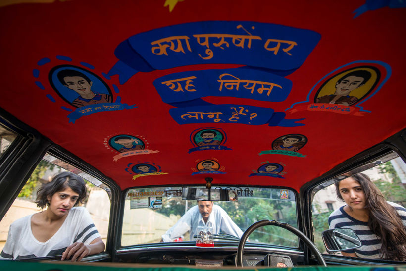 Transportan el diseño a través de taxis en Mumbai  11