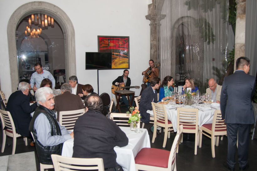 Organización, campaña y Community management de cena-maridaje con Aeroméxico 4