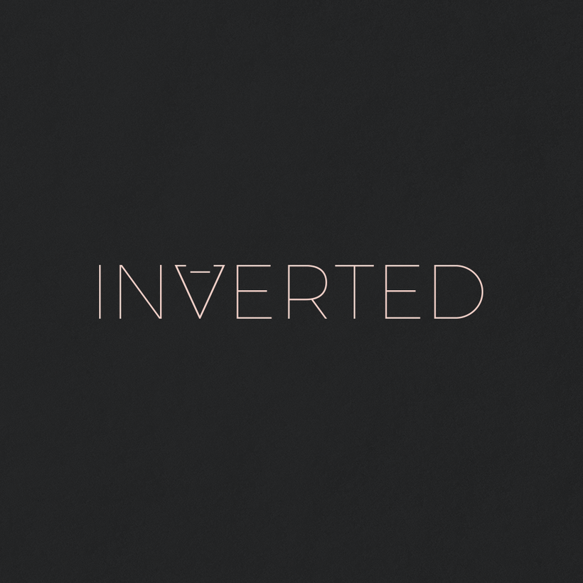 Inverted / Identidad 0