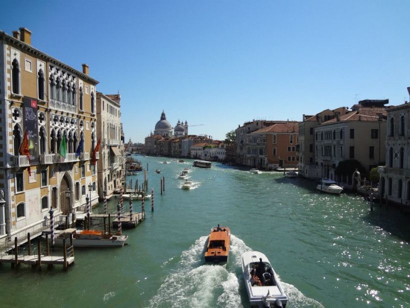 il canale - venezia Italia 7