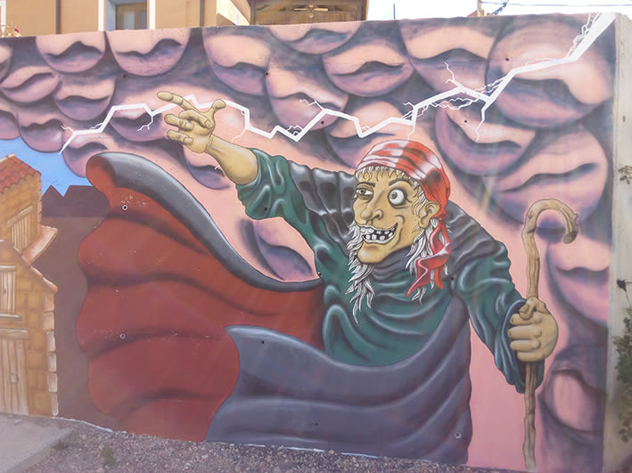Mural en Bañon con leyenda local -1