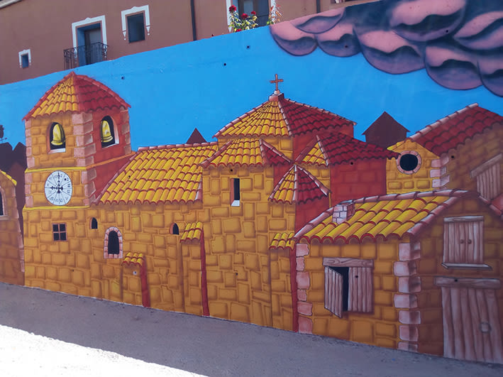 Mural en Bañon con leyenda local 0