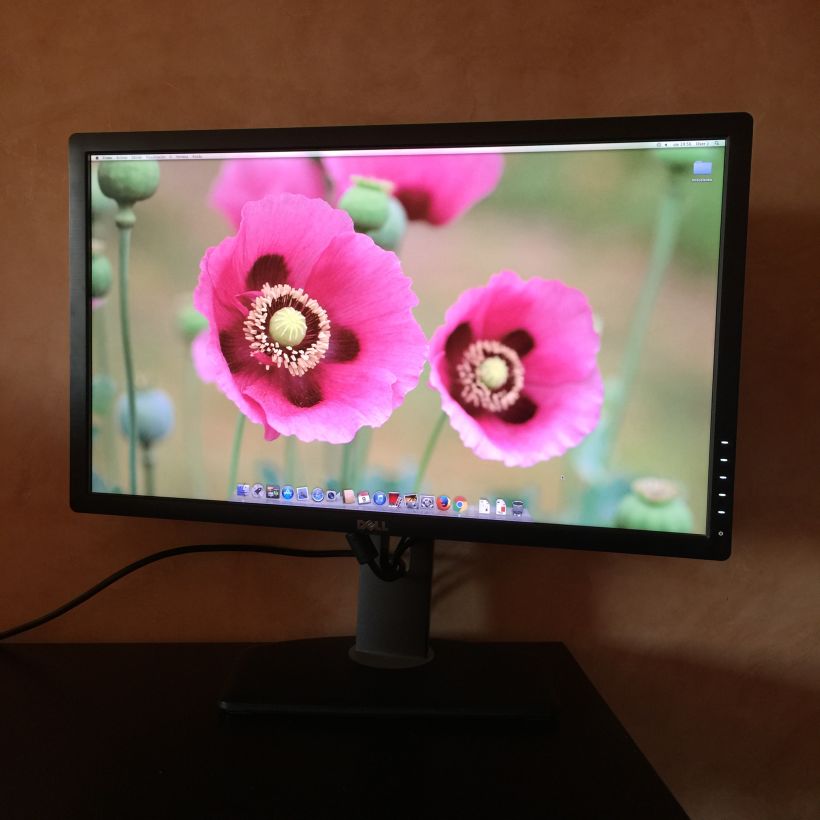 Vendo monitor Dell 27 UltraSharp Monitor  | U2713HB por 300€ 1