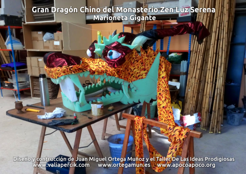 Gran dragón chino del Monasterio Zen Luz Serena. Marioneta gigante 6
