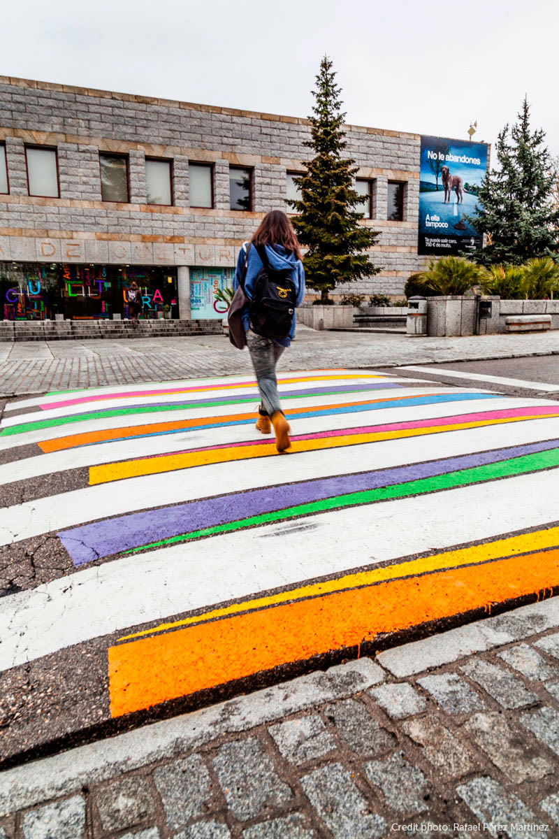 Christo Guelov llena de color los pasos de cebra de Madrid 7