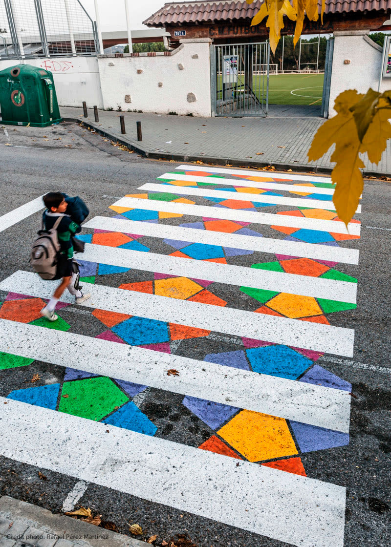 Christo Guelov llena de color los pasos de cebra de Madrid 9