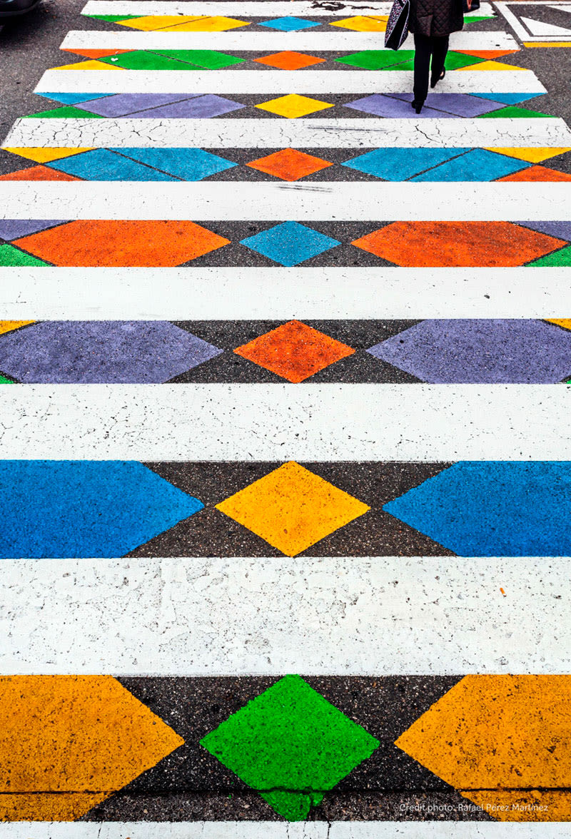 Christo Guelov llena de color los pasos de cebra de Madrid 10