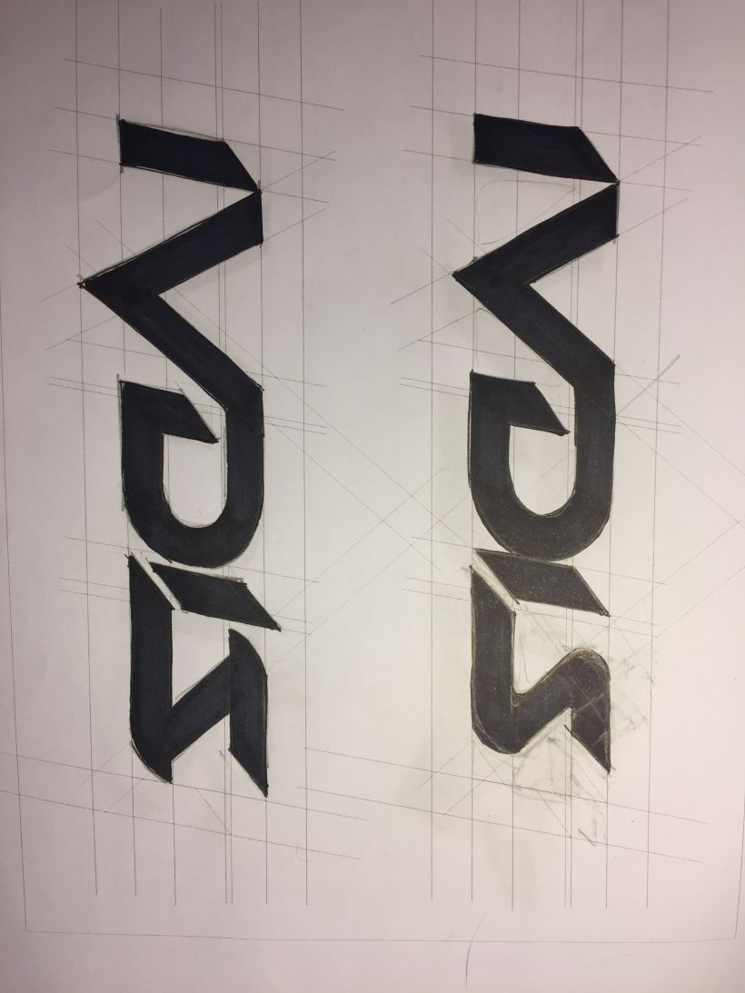 Diseño del logotipo de IVDIS (monograma a usar mas adelante: Dragón) 1