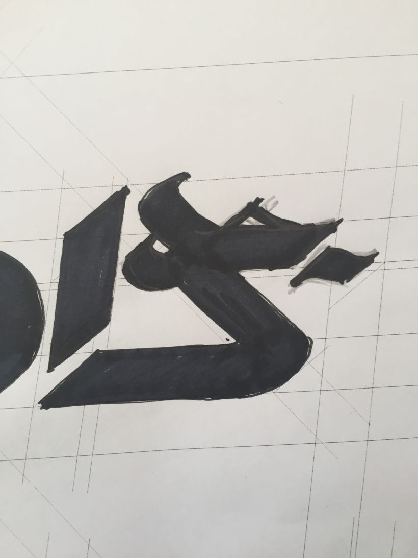 Diseño del logotipo de IVDIS (monograma a usar mas adelante: Dragón) 10