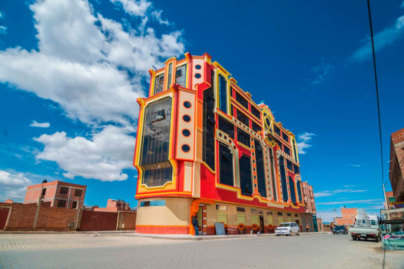 Freddy Mamani es el rey de la arquitectura andina 8