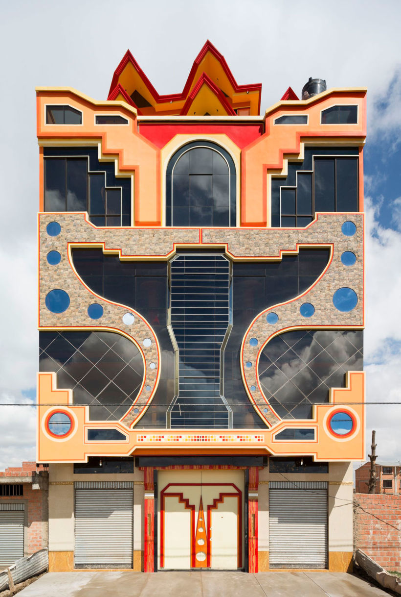Freddy Mamani es el rey de la arquitectura andina 11