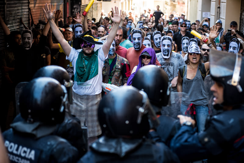Disturbios en el barrio de Gràcia, Barcelona 8