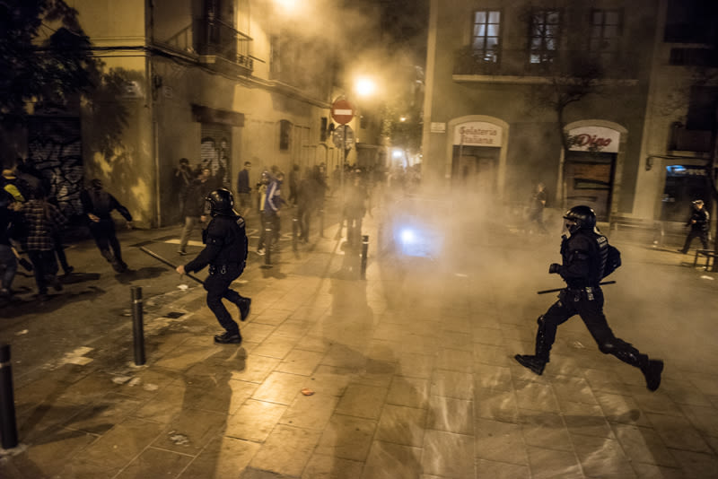 Disturbios en el barrio de Gràcia, Barcelona 14