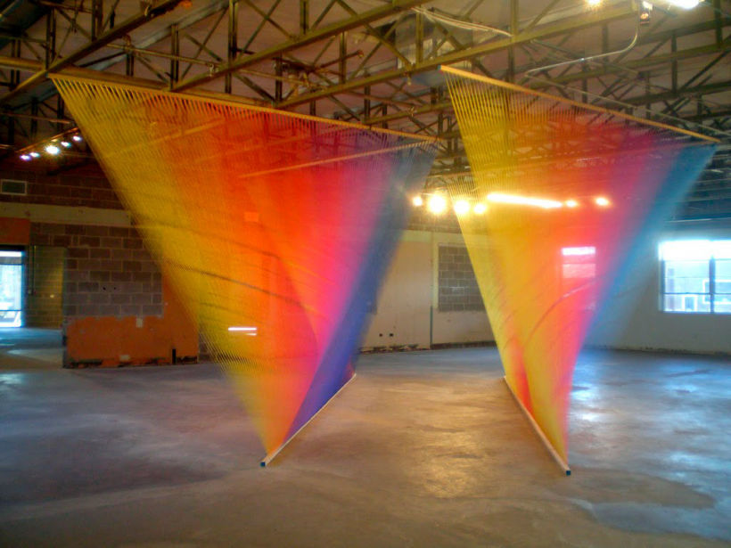 Gabriel Dawe crea arcoíris con hilo y sin agua 10