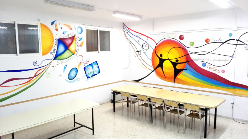 TH, ya hemos terminado uno de nuestros proyectos de pintura mural con "Proyecto cometa" en la Parroquia La Paz del distrito norte de Granada.(Painting process) 15