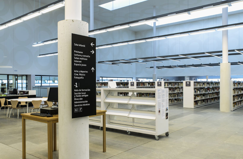 Señalización Biblioteca Pública del Estado en Segovia. Accesibilidad/Diseño para Todos. Arquitectura Cano y Escario 3