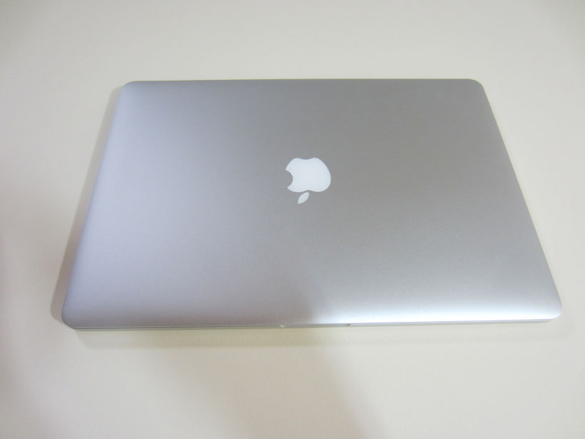 MacBook Pro Retina 15", i7 2,5 GHz, 16 GB de RAM, NVIDIA GeForce GT 750M 2 GB y 500 GB SSD 4