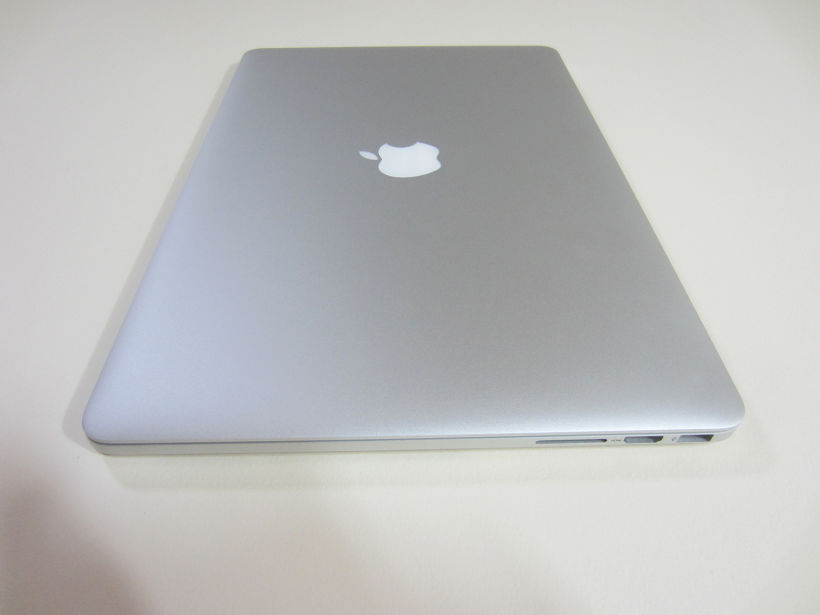 MacBook Pro Retina 15", i7 2,5 GHz, 16 GB de RAM, NVIDIA GeForce GT 750M 2 GB y 500 GB SSD 5