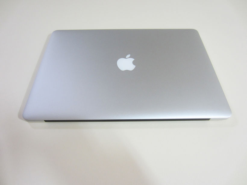 MacBook Pro Retina 15", i7 2,5 GHz, 16 GB de RAM, NVIDIA GeForce GT 750M 2 GB y 500 GB SSD 6