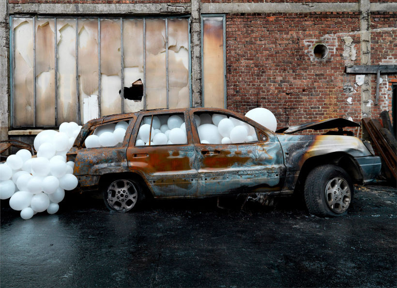Charles Pétillon crea poesía fotográfica con globos 10