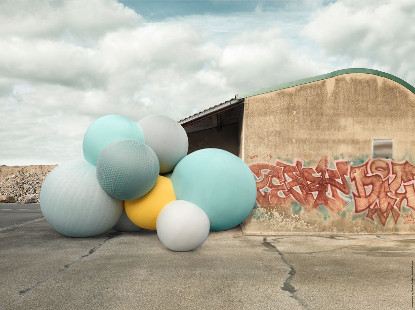 Charles Pétillon crea poesía fotográfica con globos 14