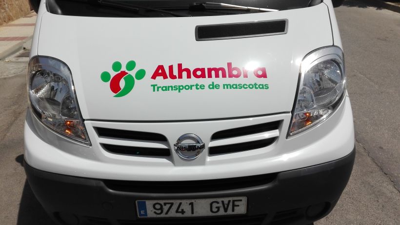 Logotipo, papelería y rotulación de furgoneta "Alhambra" 8
