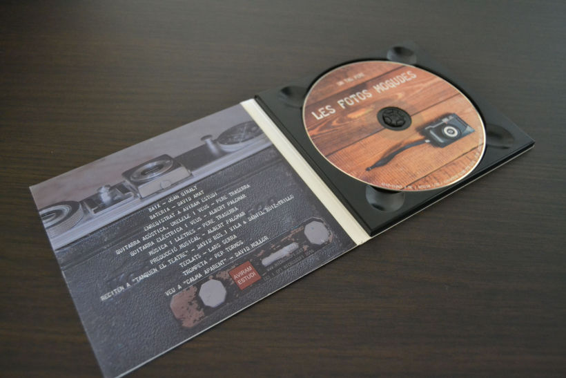 Disseny CD "Les fotos mogudes" de "Un tal Pere" 4