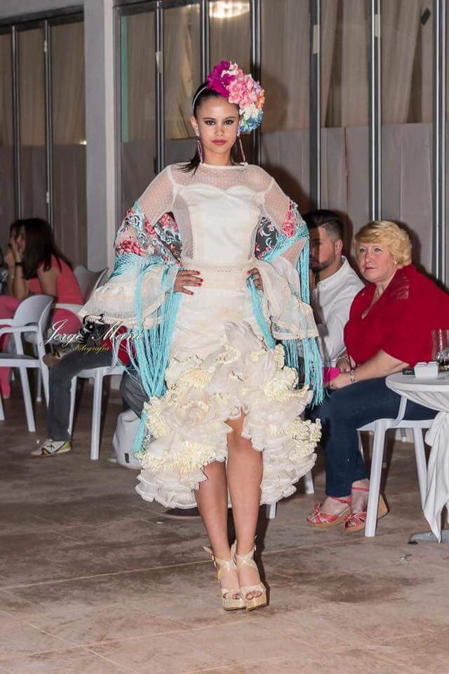 Colección SUEÑOS. Moda Flamenca para mujer. 8