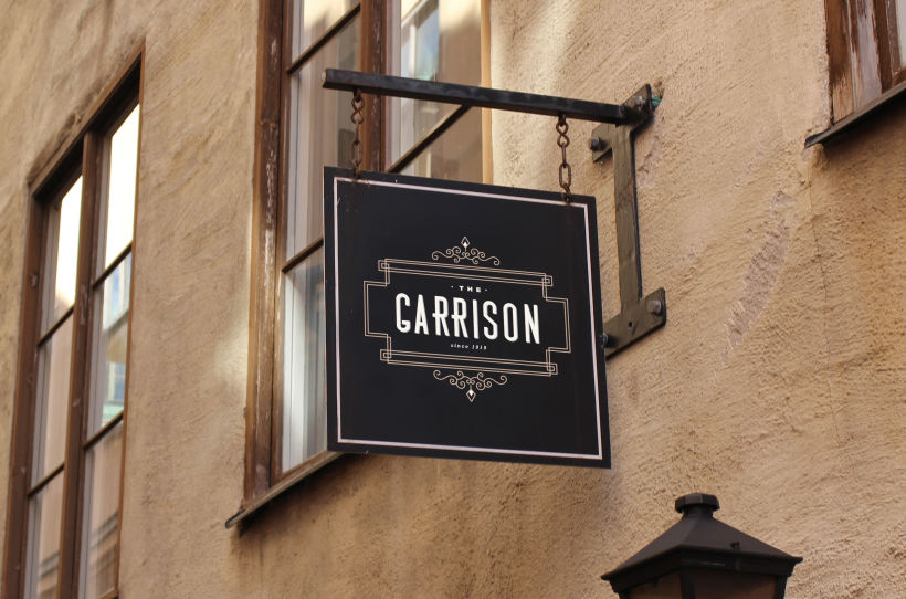 The Garrison: Mi Proyecto de diseño de un logotipo icónico 5
