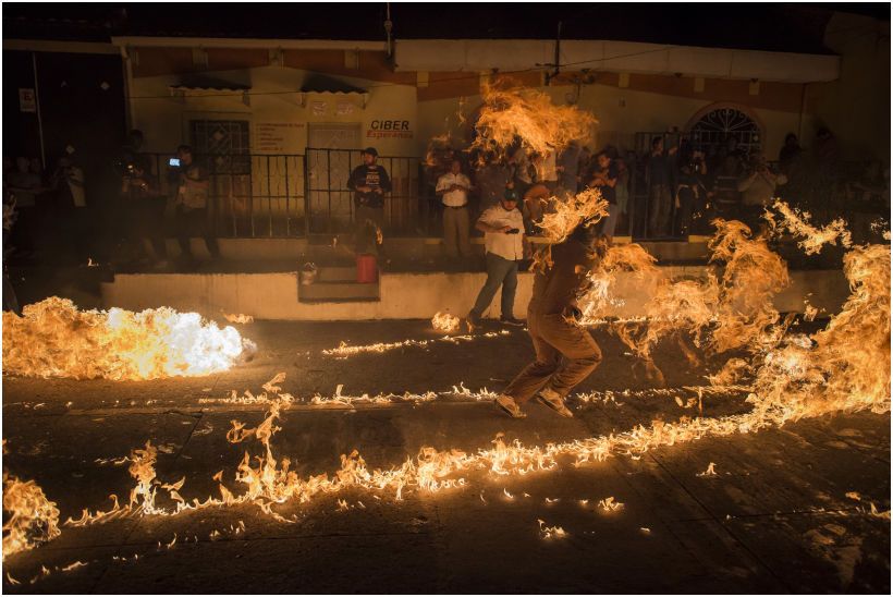 Bolas de fuego en Nejapa. El Salvador 1