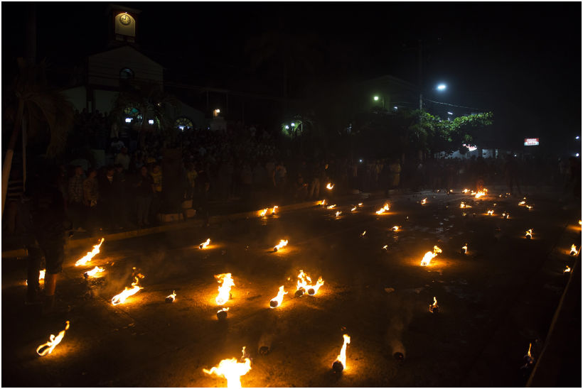 Bolas de fuego en Nejapa. El Salvador 8