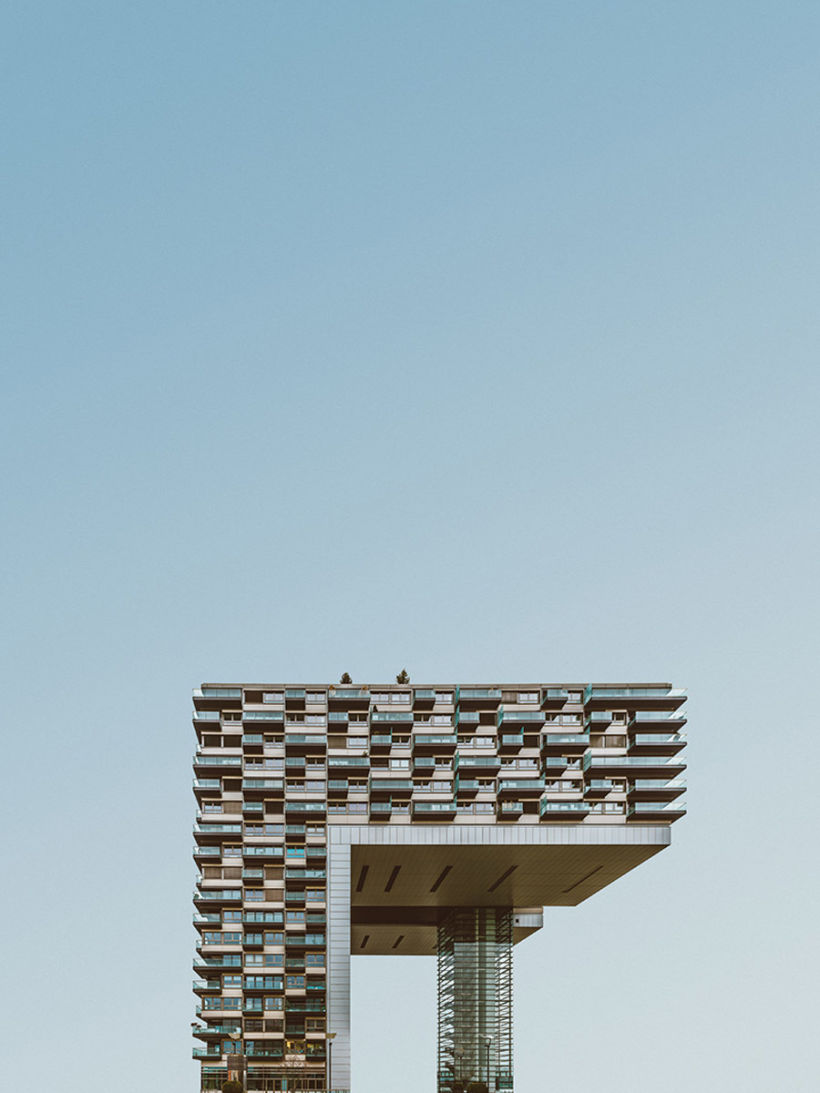 Hipnótica y minimalista belleza arquitectónica 12