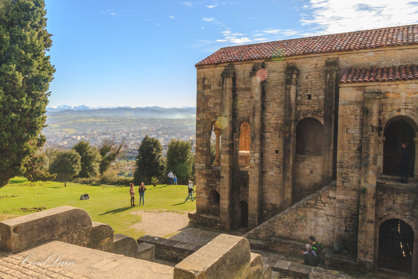Santa Maria del Naranco, monumento prerromanico de Oviedo - Asturias 3