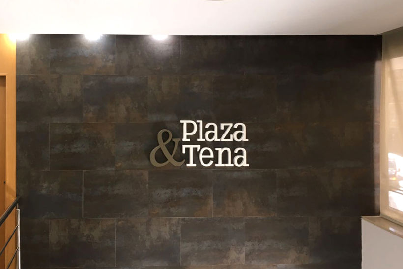 PLAZA & TENA 1