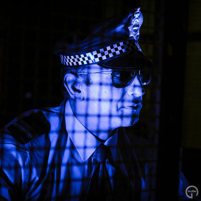 Police Man BMWX2 4
