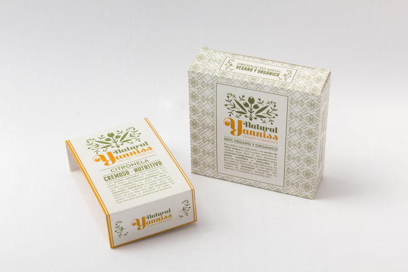 Branding y packaging para Natural Yanniss 15
