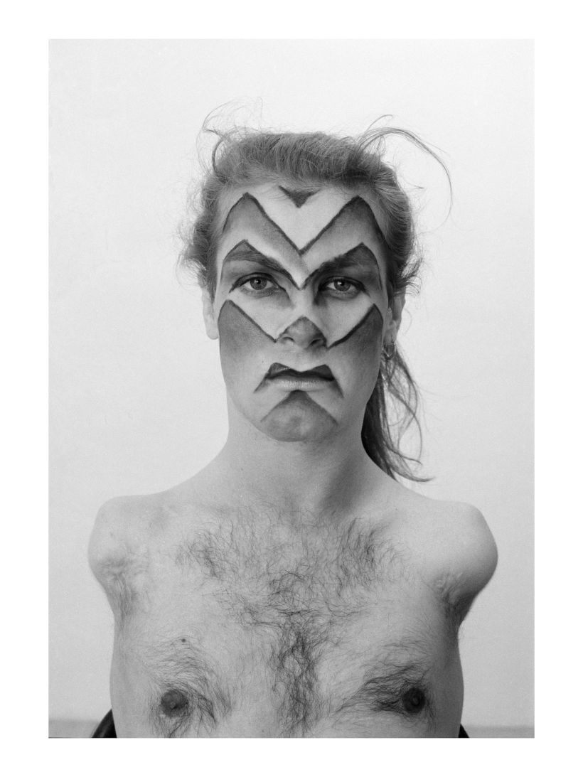Lorenza Böttner: la creadora transgénero sin brazos que convirtió el arte en una extensión de su cuerpo 3