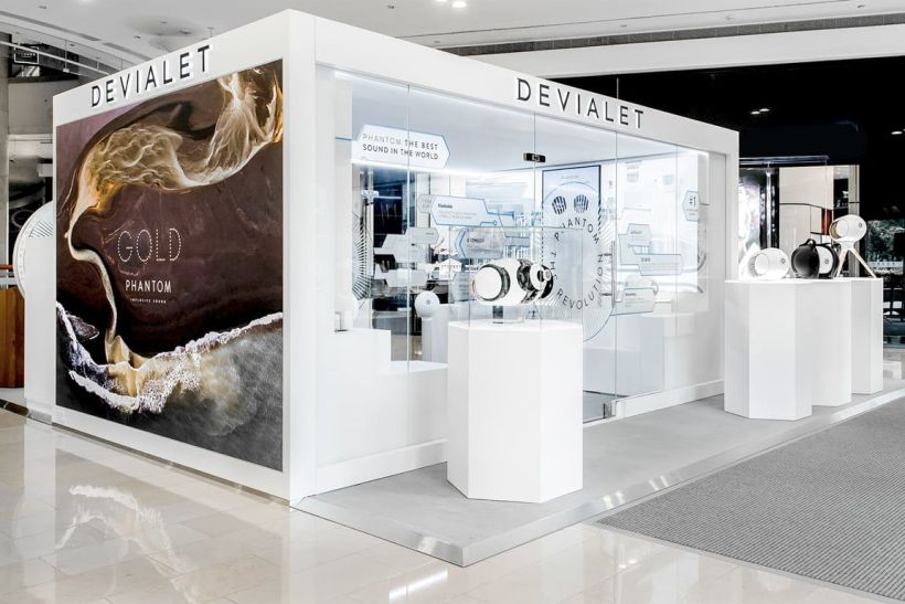 Art direction, packaging, CGI Images, In-store merchandising, Hero images for Devialet  7